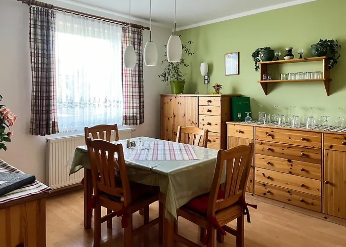 Obermerkenbergerhof 3*